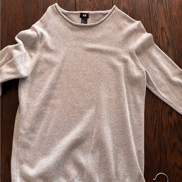H&M Women's Gray Sweater - Picture 1 of 2